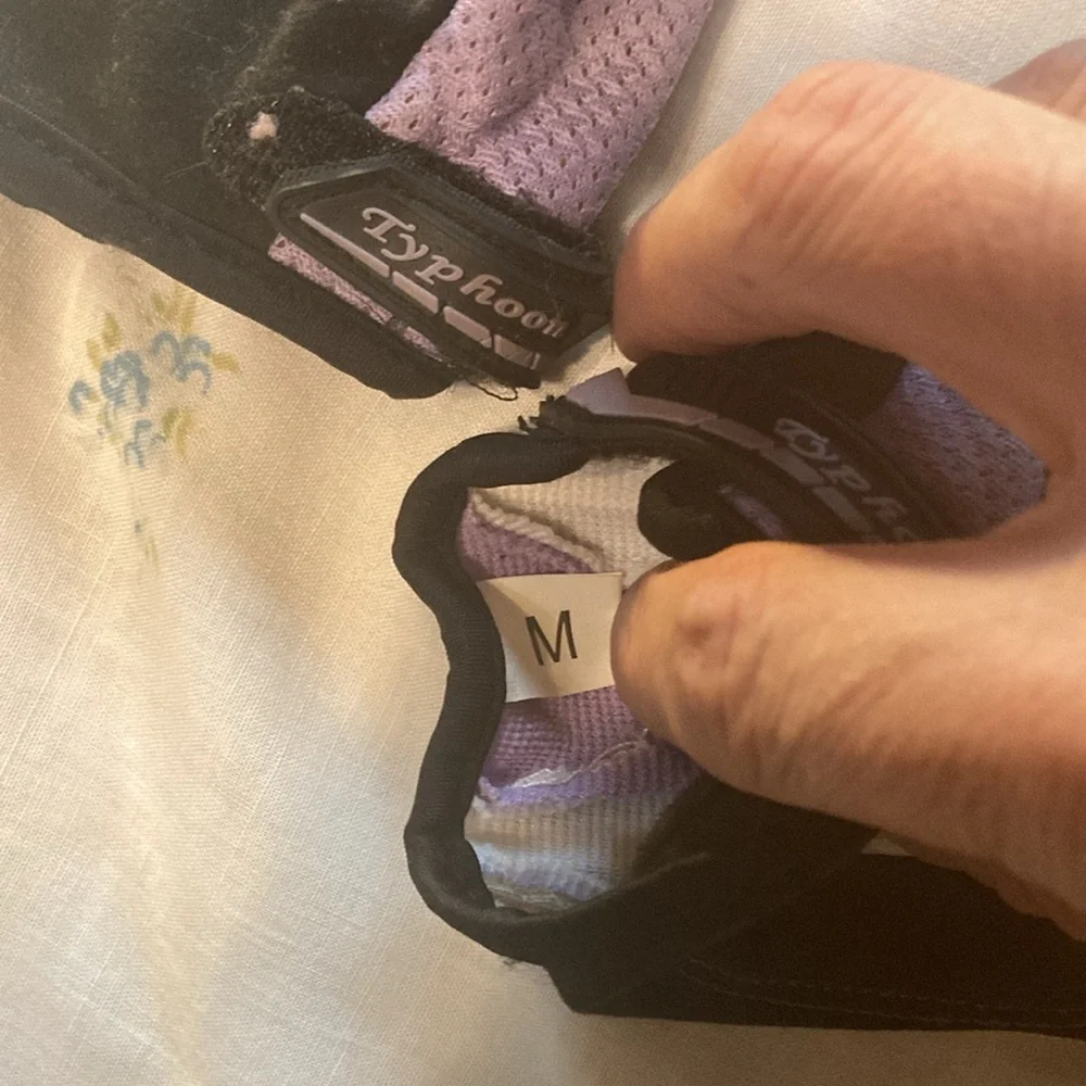 Typhoon riding gloves